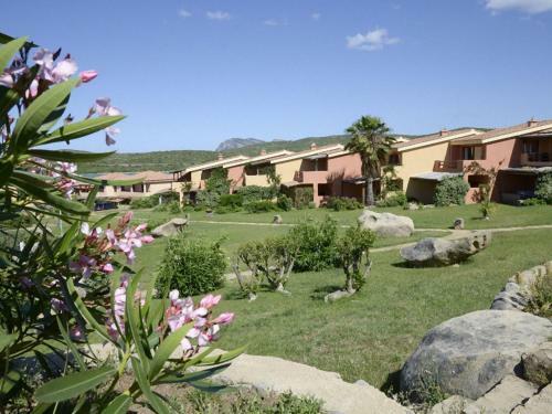 Tasteful Holiday Home In Marinella With Shared Pool