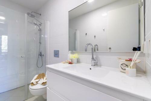Luxury Three-bedroom/terrace Over Old City View