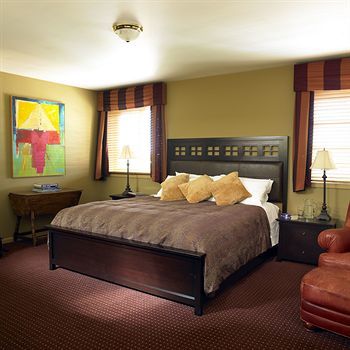 Swans Suite Hotel & Brewpub- 1