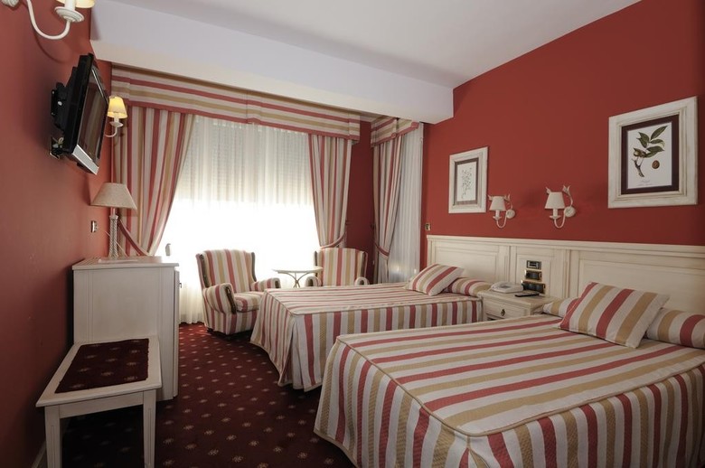 Hotel Leonor Mir�n