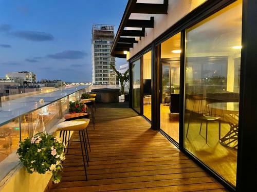 Apartamento Hayarkon Beach House! Duplex Penthouse
