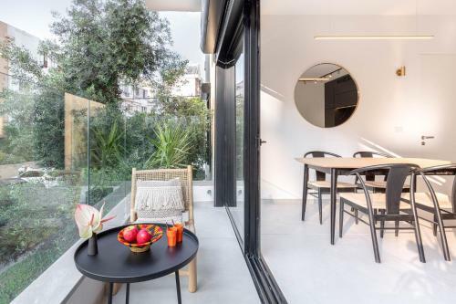 Luxury & Quiet Apartment Near Gordon Beach