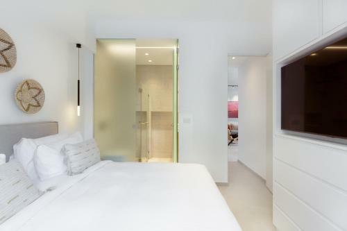Luxury & Quiet Apartment Near Gordon Beach