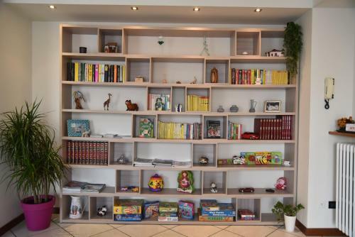 Modern- Family Apartment Halfway Between Milano And Como