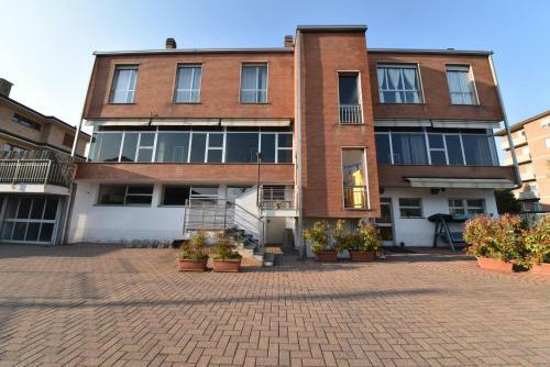 Modern- Family Apartment Halfway Between Milano And Como