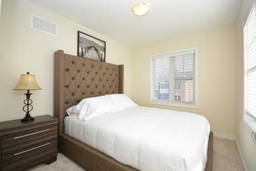 Townhome Collection By Royal Stays - Milton On