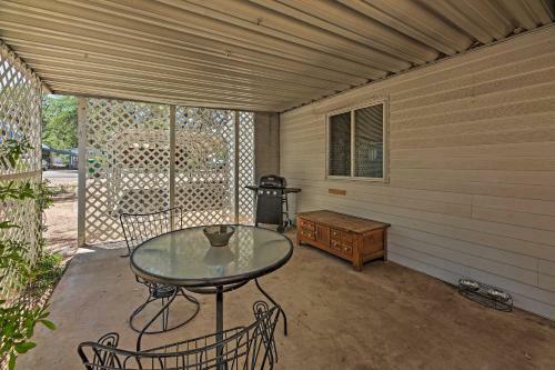 Updated Payson Retreat With Patio, Grill And Yard!