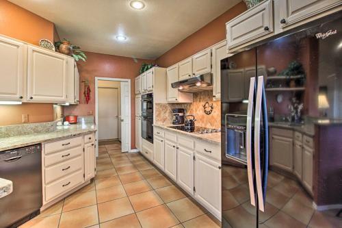 Oro Valley Getaway With Patio, Bbq And Mtn Views!
