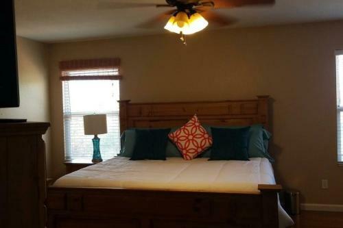 Beautifully Remodeled House With Great Mountain Views.