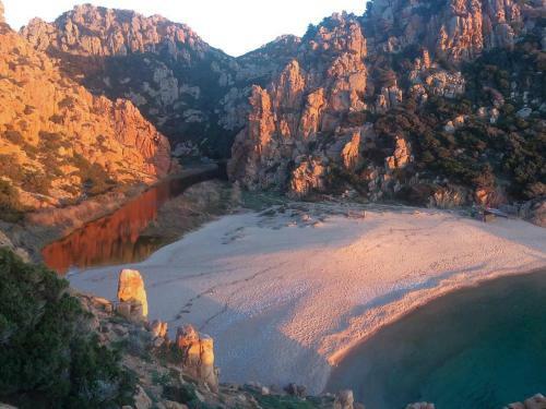 Bilo Pool Paradise: Your Paradisiac Corner In Sardinia