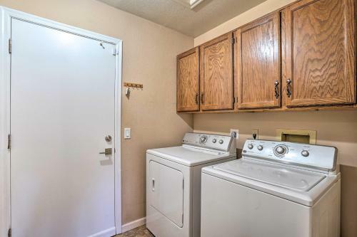 Peoria Home With Large Yard About 14 Mi To Phoenix!