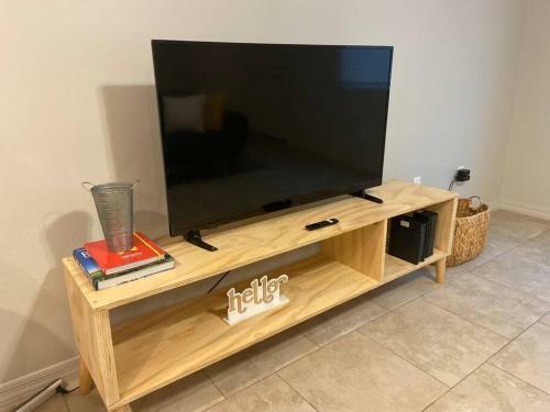 Apartamento The Modern Minimalist Unit A With Free Parking