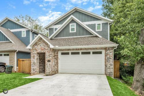 Bright Amp Modern Family Retreat 5 Location 2br
