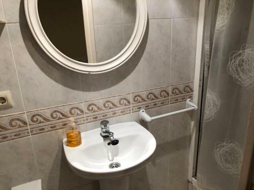 Hostal Can Pau Guesthouse