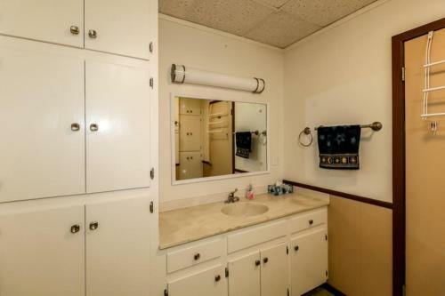 05244 - 44 Pego Circle