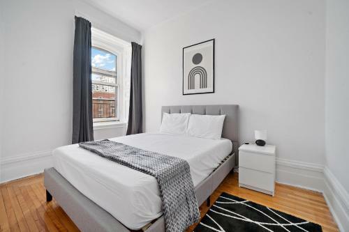 Old Port Montreal Apartments By Restavio