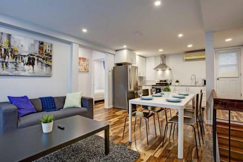 Stella Stays Gorgeous 2 Floor Home Downtown Mtl Parking