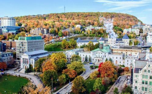 Lincoln Montreal Downtown II Pet Friendly II Room A