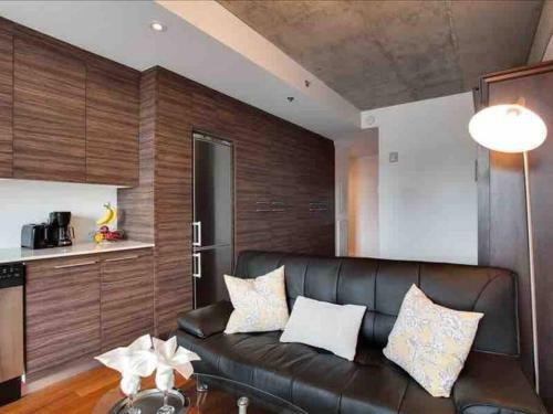 Apartamento Sunny & Comfy Condo With City View