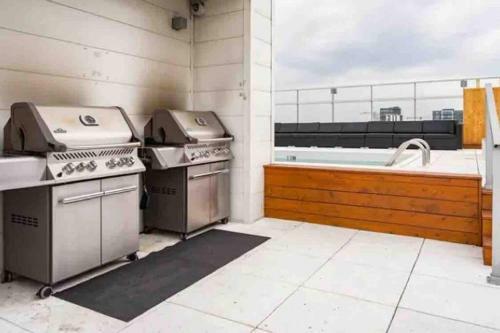 Apartamento Sunny & Comfy Condo With City View