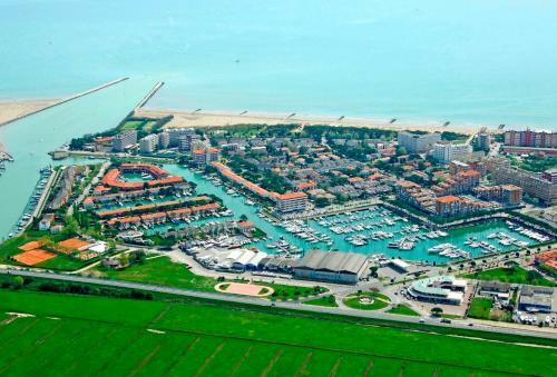 Large Apartment Facing The Sea 6 People