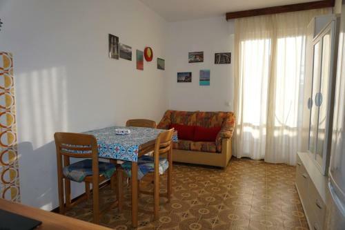 Beautiful Three-room Apartment For 6 People A C