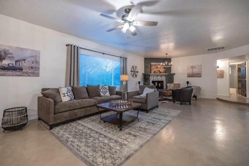 Mt Lemmon Velo With Bunk House And Heated Pool