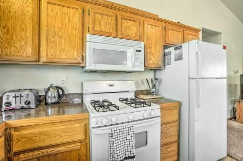 Stunning Big Bear Cabin About 9 Mi To Ski Resorts