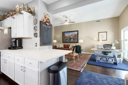 Private Mini Resort - Great Location