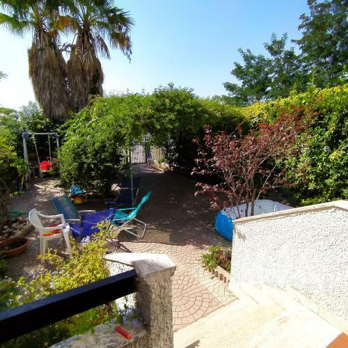 Puglia, Gargano,villa Indipendente Con Parcheggio.