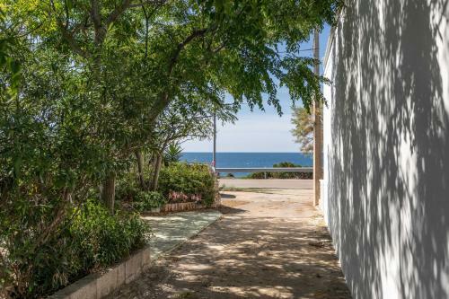 Casa Vacanza Lorena Capilungo 4/6 Posti Letto Fronte Mare