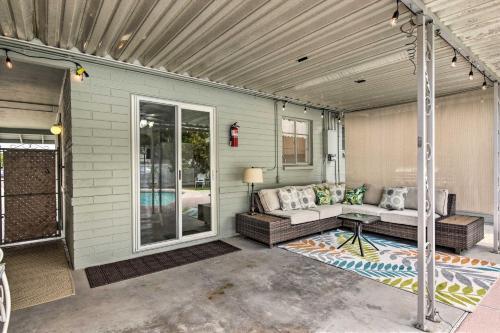Phoenix Desert Getaway With Pool And Gas Grill!