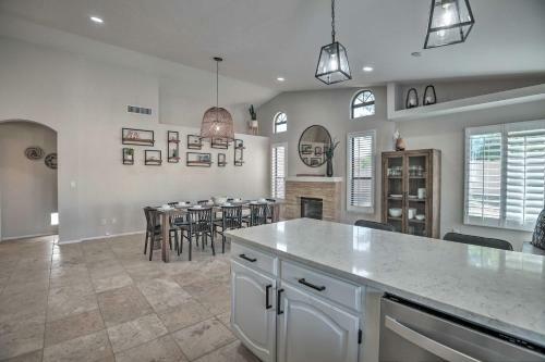 Upscale Home With Pool Less Than 5 Miles To Golfing