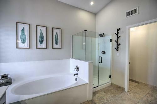 Upscale Home With Pool Less Than 5 Miles To Golfing