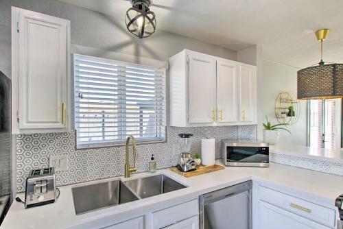 Charming Phoenix Home With Patio About 3 Mi To Dtwn