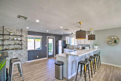 Charming Phoenix Home With Patio About 3 Mi To Dtwn