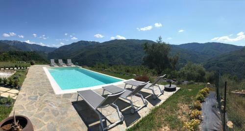 Villa 360 Views, Private Infinity Pool, Pisa, Lucca, Florence, Large Garden
