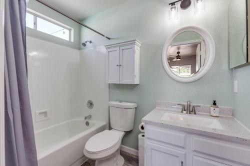 Villa Resort Style, Luxury Vacation Home W/ Private Pool