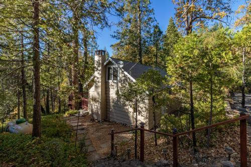 The Cottage At Bass Lake