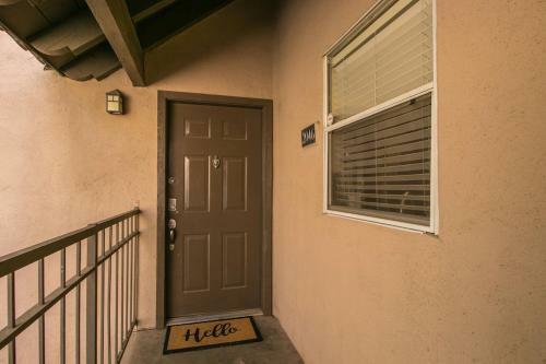Beautiful North Scottsdale 2 Bedroom Condo