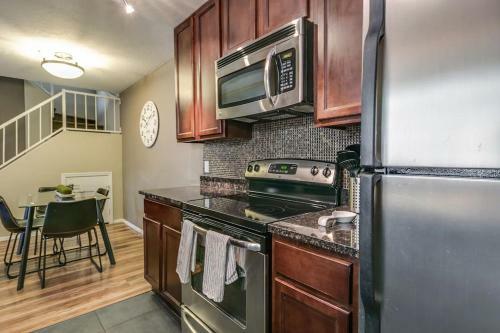 Beautiful North Scottsdale 2 Bedroom Condo