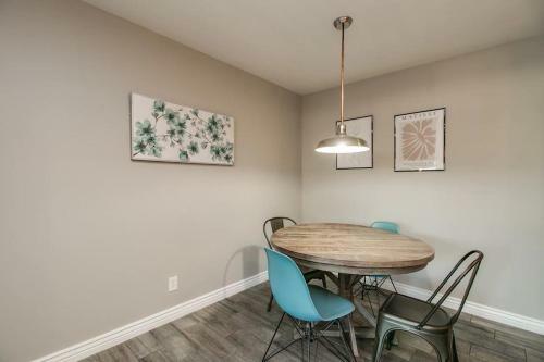 Stylish Updated 2 Bdrm Near Old Town Scottsdale