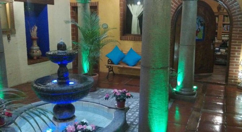 Mex Suites Casa Az�l B&B