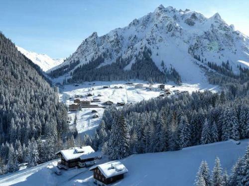 Apartment E F Im Alpin Resort Mont