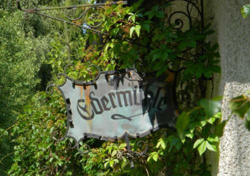 Hostal Living Legends - Tiny House Auf Den Wiesen Der Ederm�hle