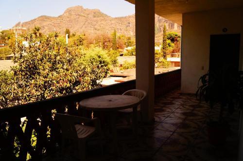 Hostal Hospedaje La Hoja