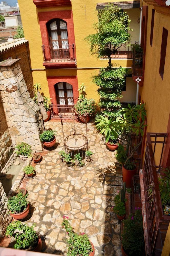 Hotel Casa Del S�tano