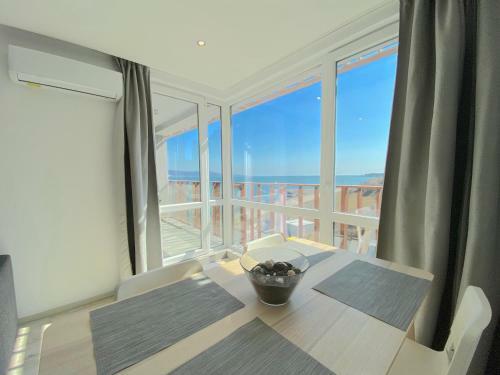 Private Apartment In Paradiso Aparthotel - Black Sea