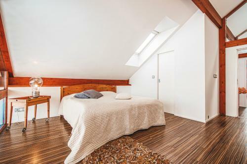 Villa Orl� Hn�zdo 853