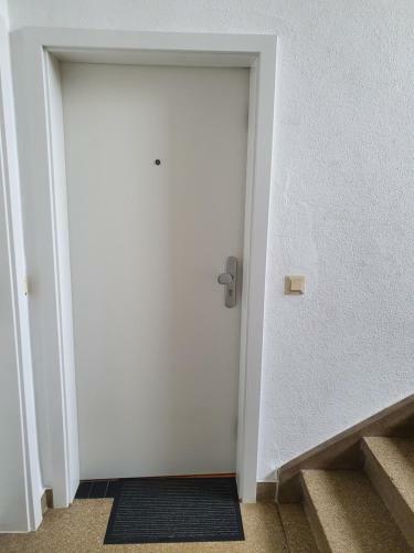 Drei Zimmer Apartment Am Rhein